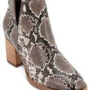 Aqua College Naomi Waterproof Booties